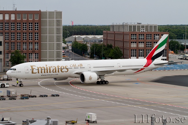 Emirates, Boeing 777-300ER, A6-ECN