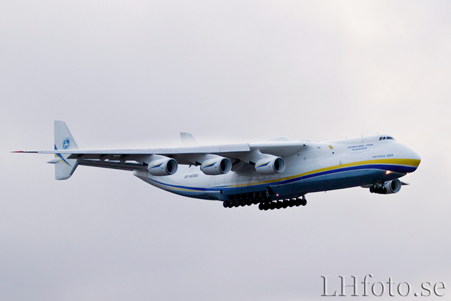 Antonov An-225 Mriya, UR-82060, Arlanda, 2012