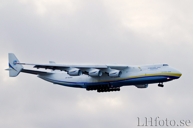 Antonov An-225 Mriya, UR-82060, Arlanda, 2012