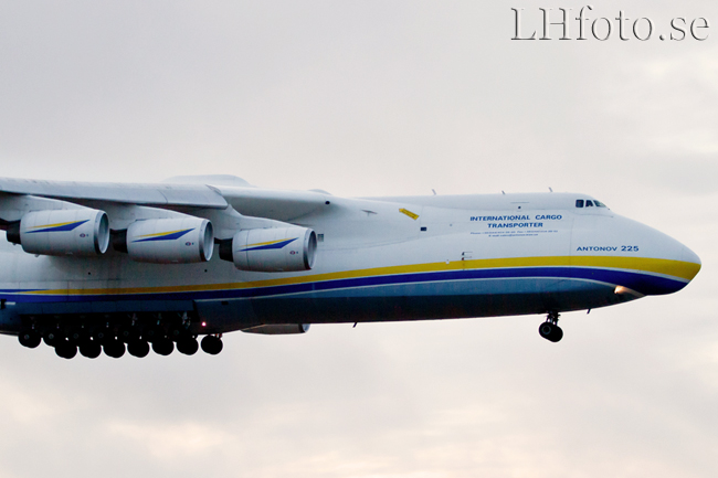 Antonov An-225 Mriya, UR-82060, Arlanda, 2012