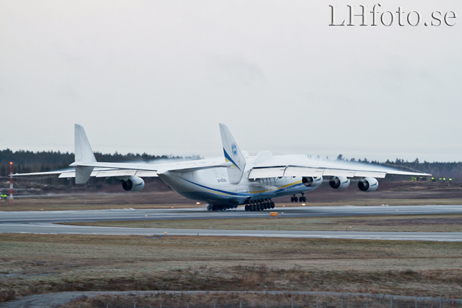 Antonov An-225 Mriya, UR-82060, Arlanda, 2012